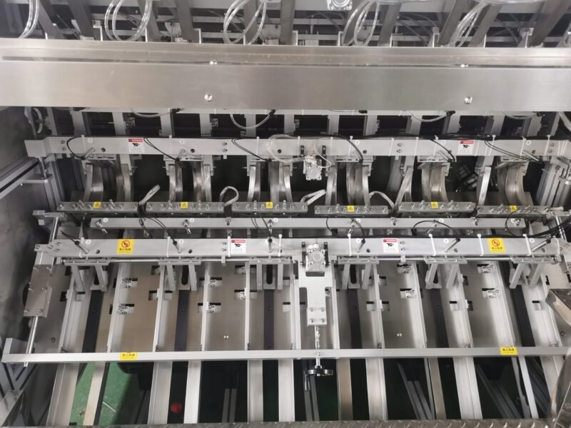 Mask filling and sealing machine - Image 2