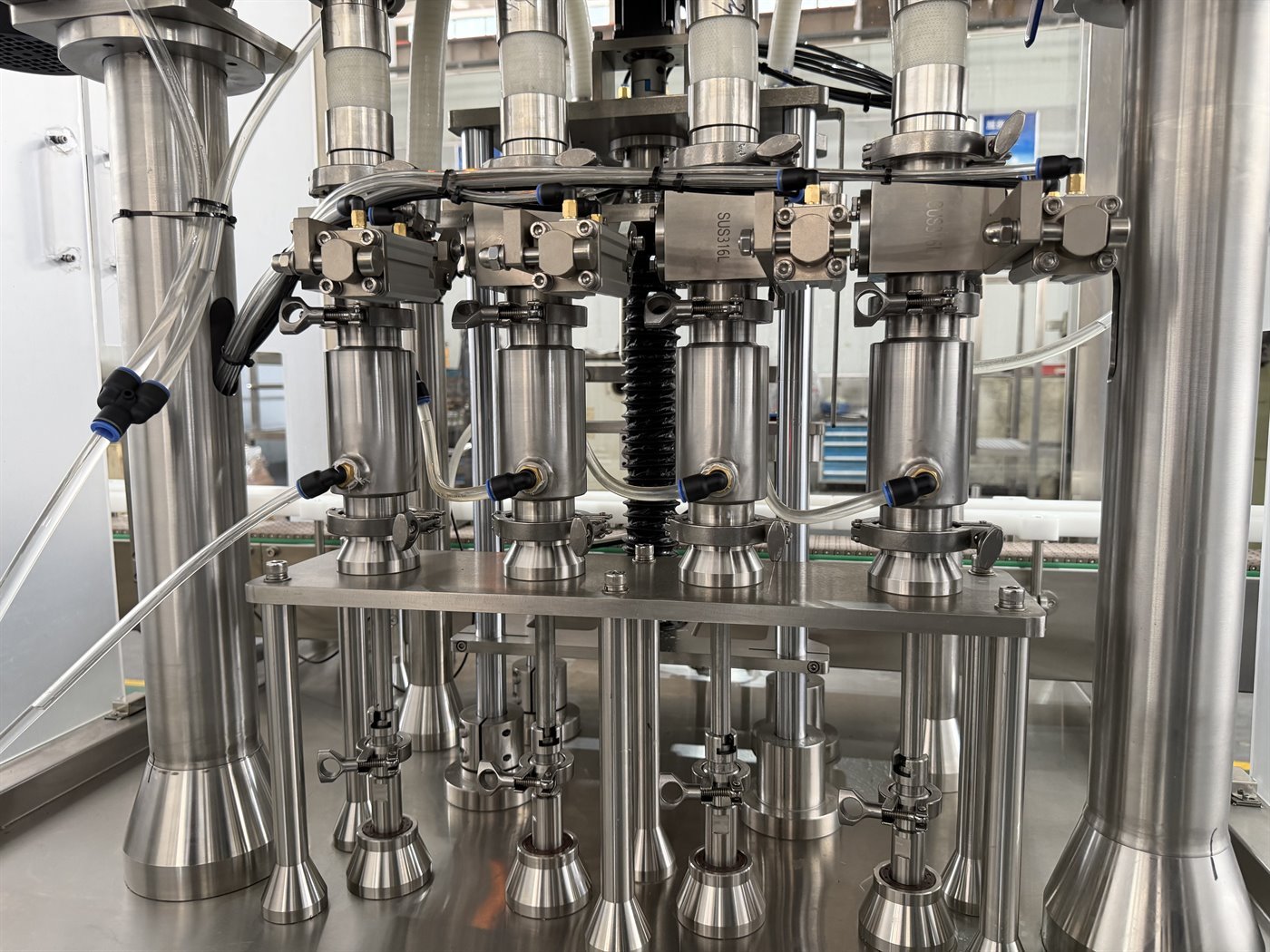 Sanitary 316L servo piston pump assembly with quick connections